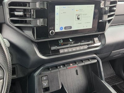 2025 Toyota TUNDRA 4X4 SR