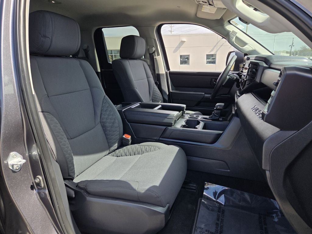 2023 Toyota TUNDRA 4X4 SR