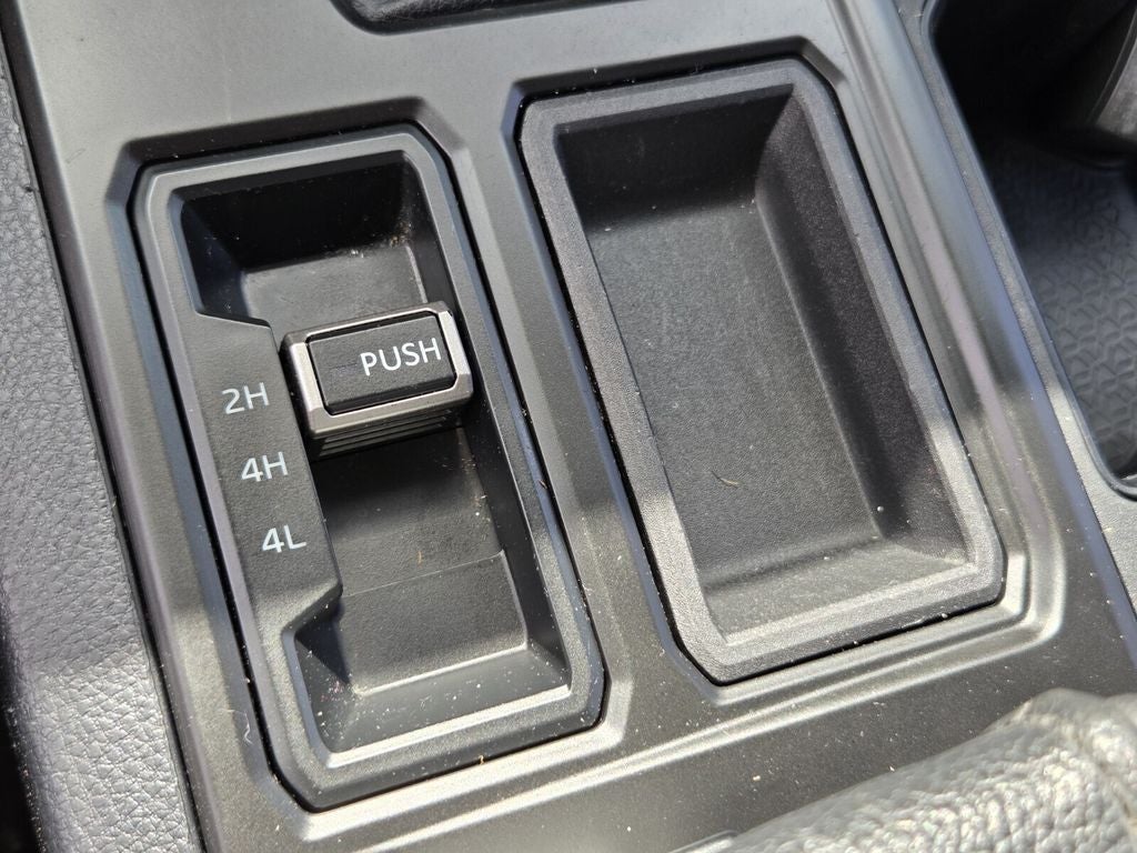 2023 Toyota TUNDRA 4X4 SR