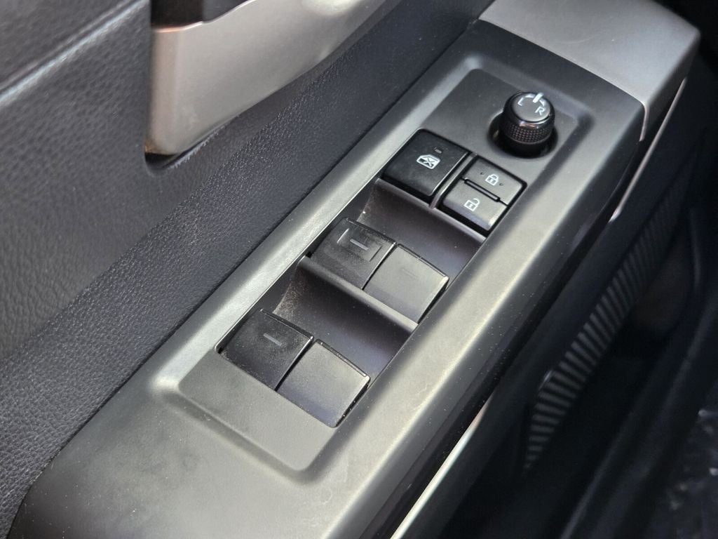 2022 Toyota TUNDRA 4X4 SR5