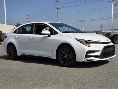 2025 Toyota COROLLA SE