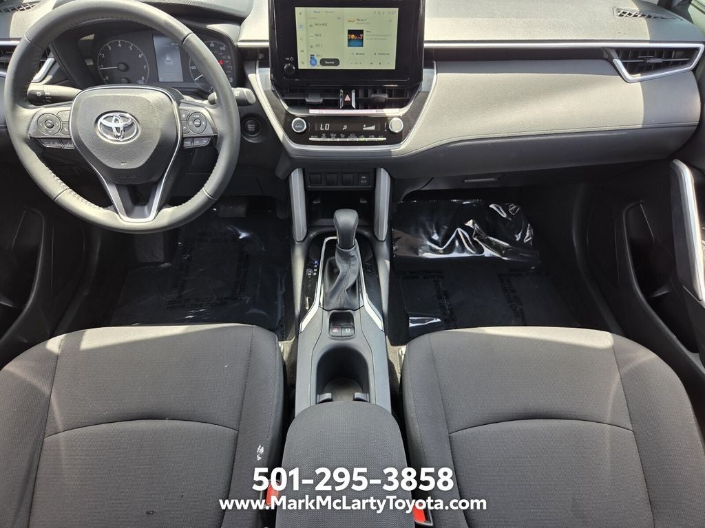 2025 Toyota Corolla Cross LE
