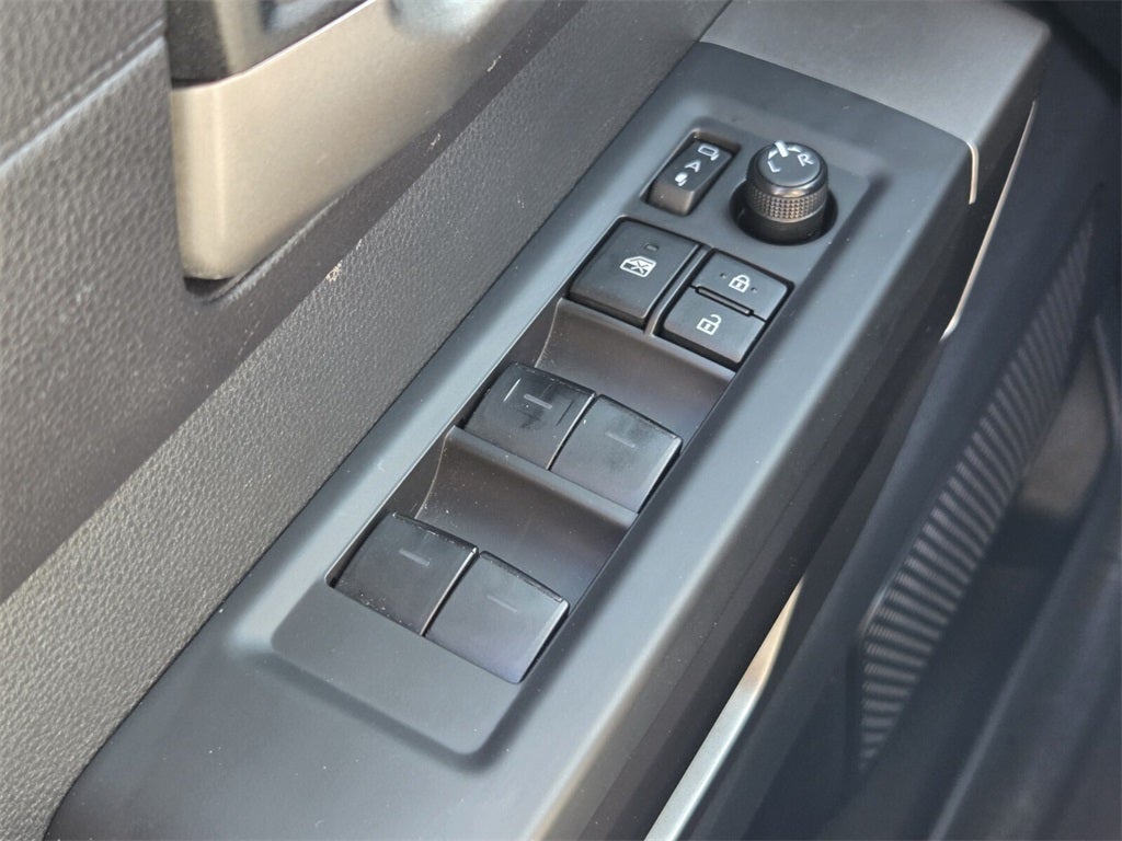 2025 Toyota SEQUOIA 4WD SR5