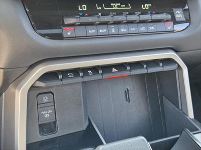 2025 Toyota SEQUOIA 4WD SR5