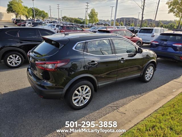 2022 Nissan Rogue Sport SV