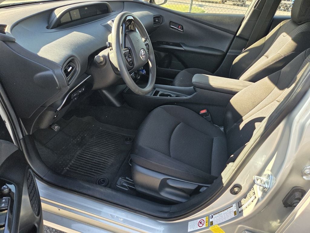 2022 Toyota PRIUS LE