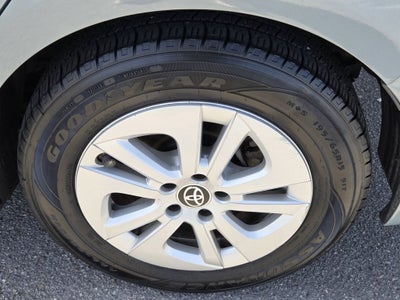 2016 Toyota PRIUS Two