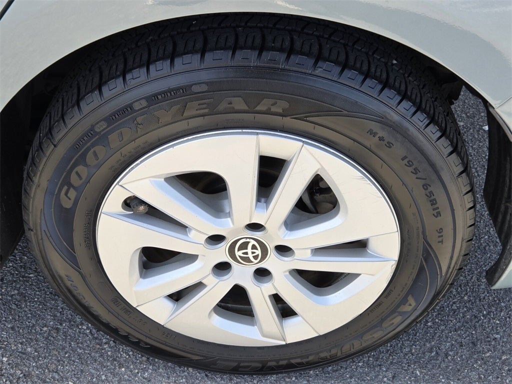 2016 Toyota PRIUS Two