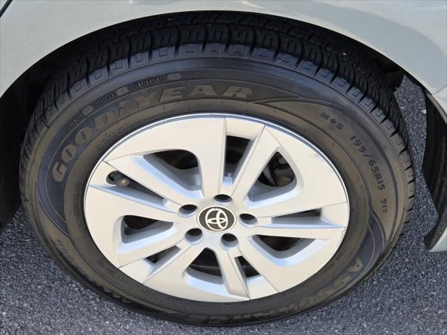 2016 Toyota PRIUS Two