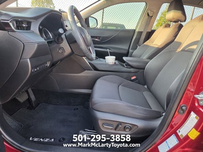 2022 Toyota Venza LE