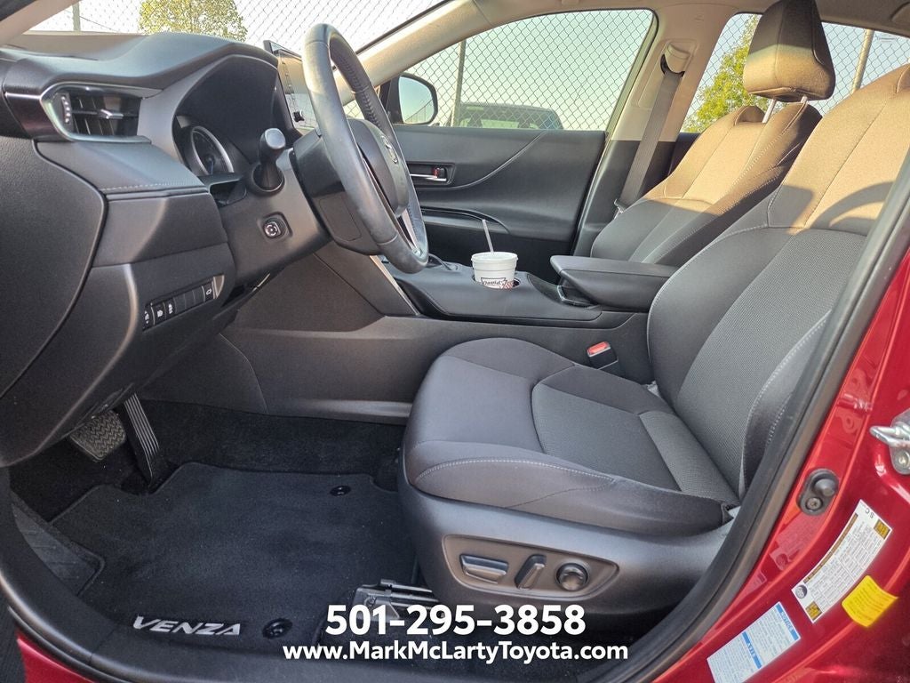 2022 Toyota Venza LE