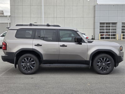 2025 Toyota LAND CRUISER Base