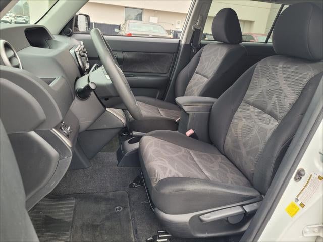 2014 Scion SCION XB Base