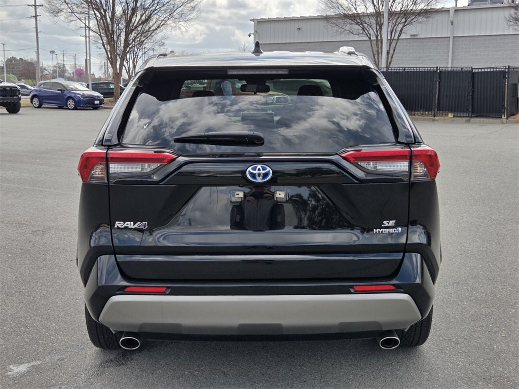 2023 Toyota RAV4 HYBRID SE