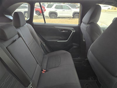 2023 Toyota RAV4 HYBRID SE