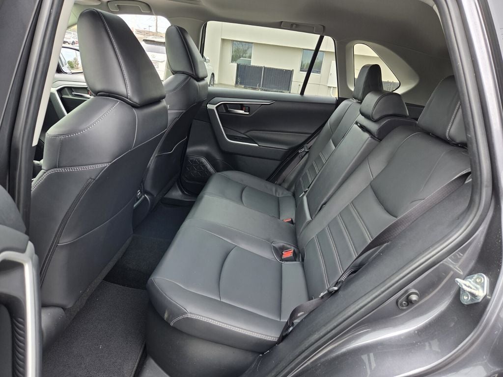 2024 Toyota RAV4 HYBRID XLE Premium