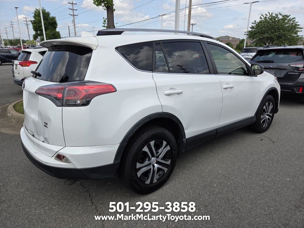 2017 Toyota RAV4 LE