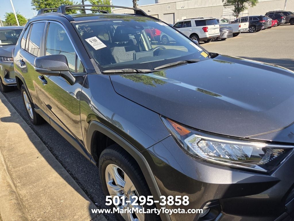 2020 Toyota RAV4 XLE