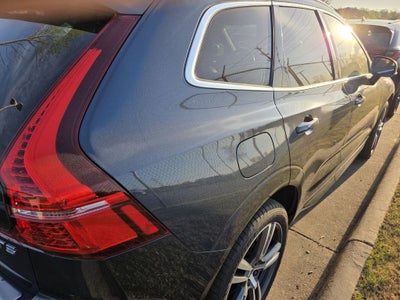 2020 Volvo XC60 T5 Momentum