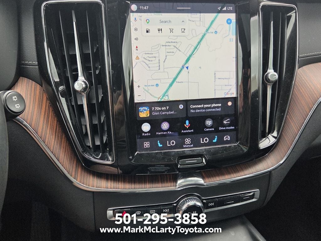2023 Volvo XC60 B5 Ultimate Dark Theme