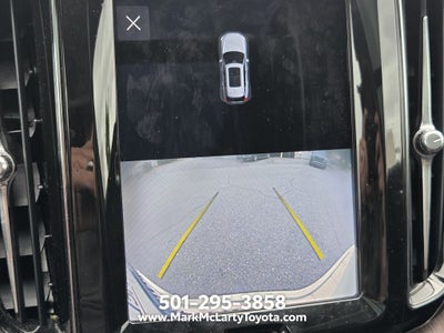 2023 Volvo XC60 B5 Ultimate Dark Theme