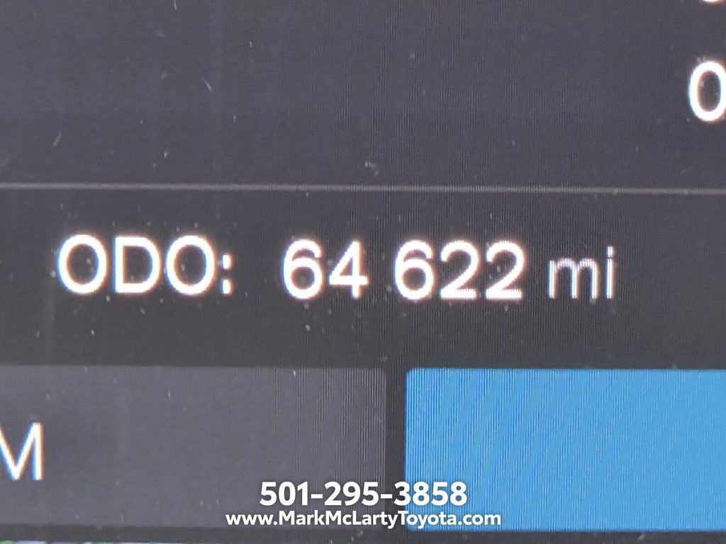 2023 Volvo XC60 B5 Ultimate Dark Theme
