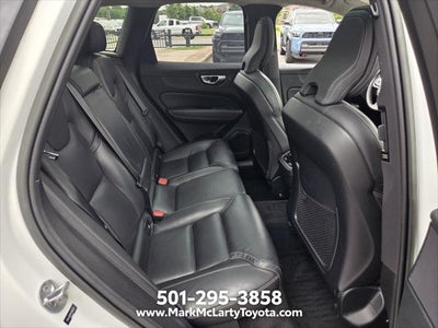 2023 Volvo XC60 B5 Ultimate Dark Theme