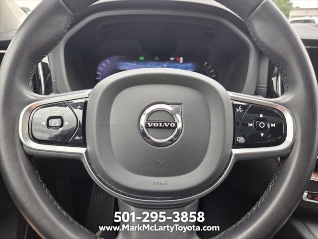2023 Volvo XC60 B5 Ultimate Dark Theme