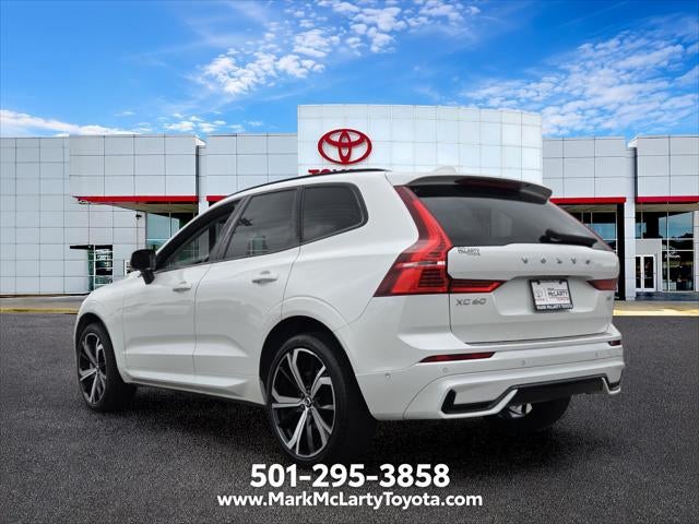 2023 Volvo XC60 B5 Ultimate Dark Theme