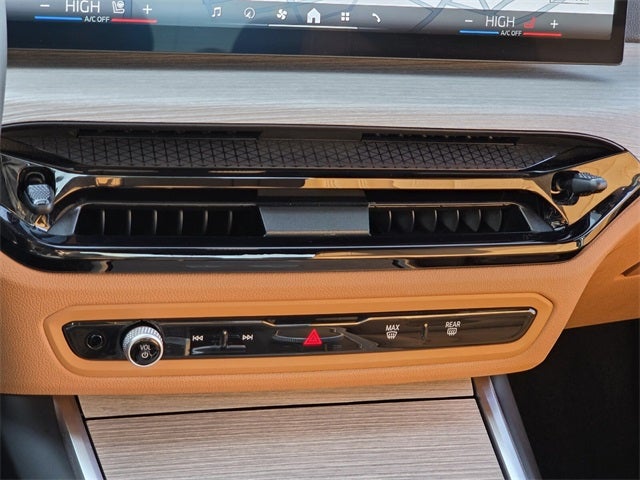 2025 BMW 3 Series 330i