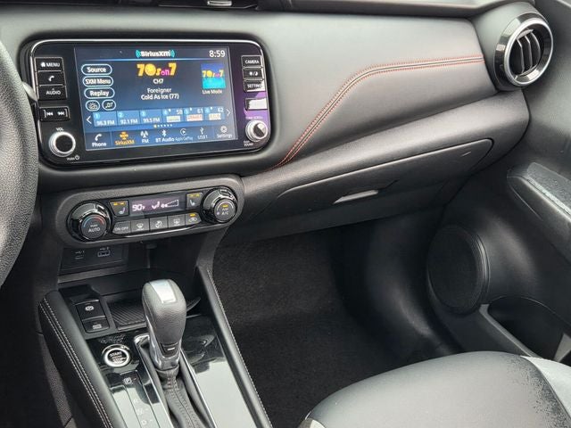 2022 Nissan Kicks SR