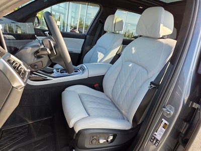 2027 BMW X7 xDrive40i