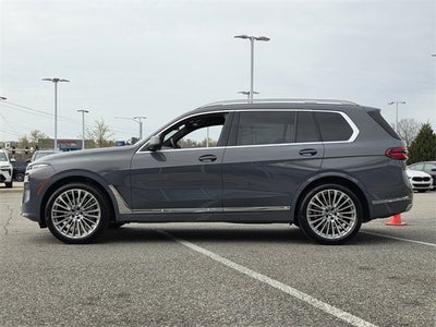 2025 BMW X7 xDrive40i
