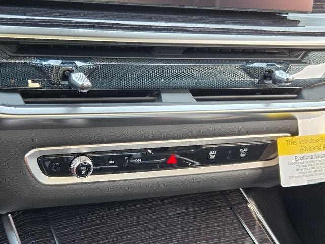 2027 BMW X7 xDrive40i