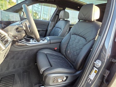 2027 BMW X7 xDrive40i
