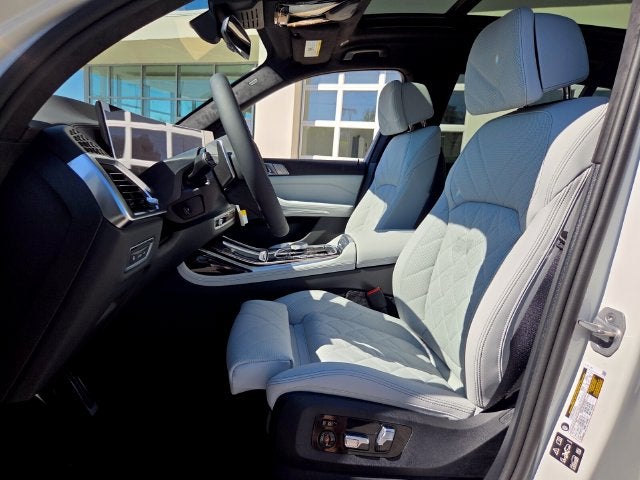 2027 BMW X7 xDrive40i