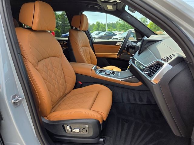 2027 BMW X7 xDrive40i