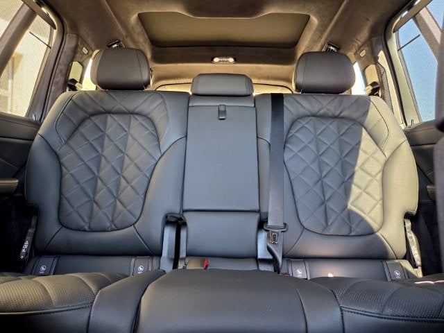 2027 BMW X7 xDrive40i