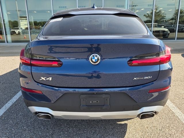 2025 BMW X4 xDrive30i