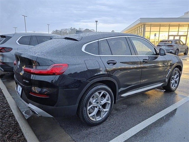 2025 BMW X4 xDrive30i