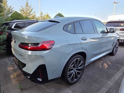 2023 BMW X4 xDrive30i