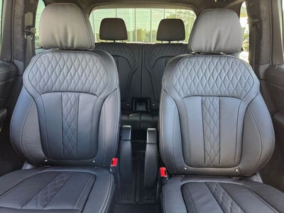 2027 BMW X7 M60i M Sport