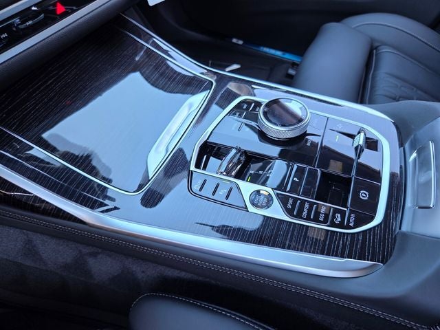 2027 BMW X7 M60i M Sport