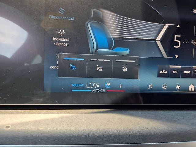 2027 BMW X7 M60i
