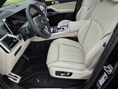 2027 BMW X7 M60i