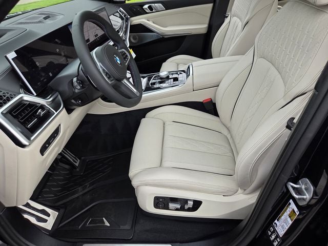 2027 BMW X7 M60i