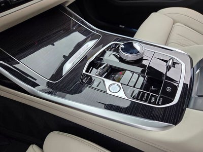 2027 BMW X7 M60i