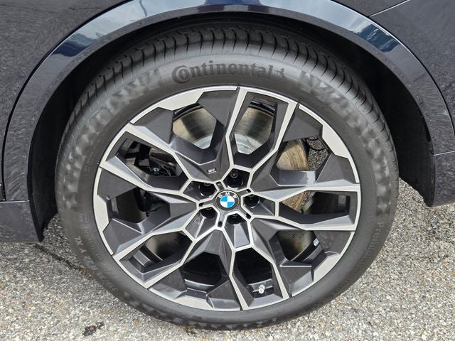 2027 BMW X7 M60i