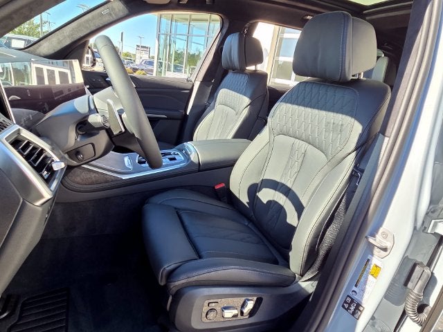 2027 BMW X7 M60i