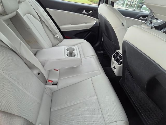 2024 Genesis G70 2.5T